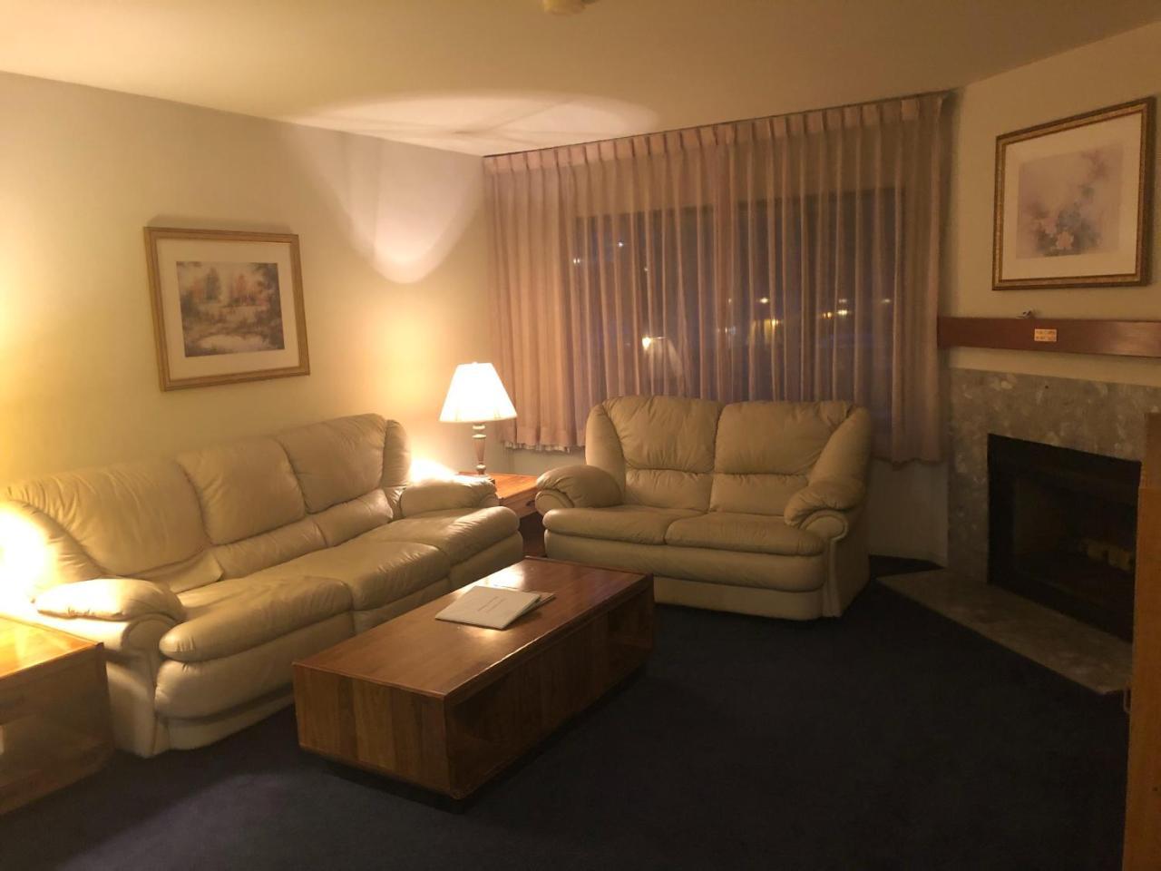 The Monarch Hotel